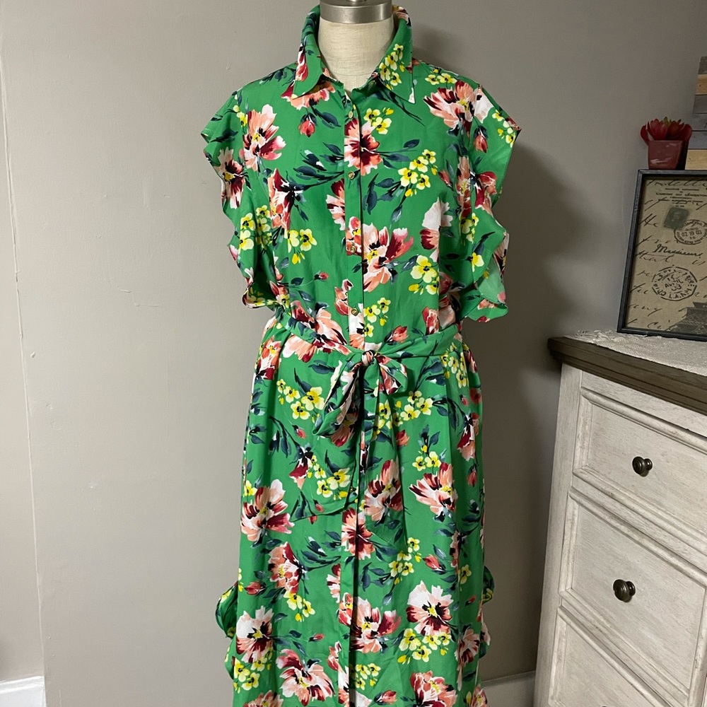 Fun Floral Dress!